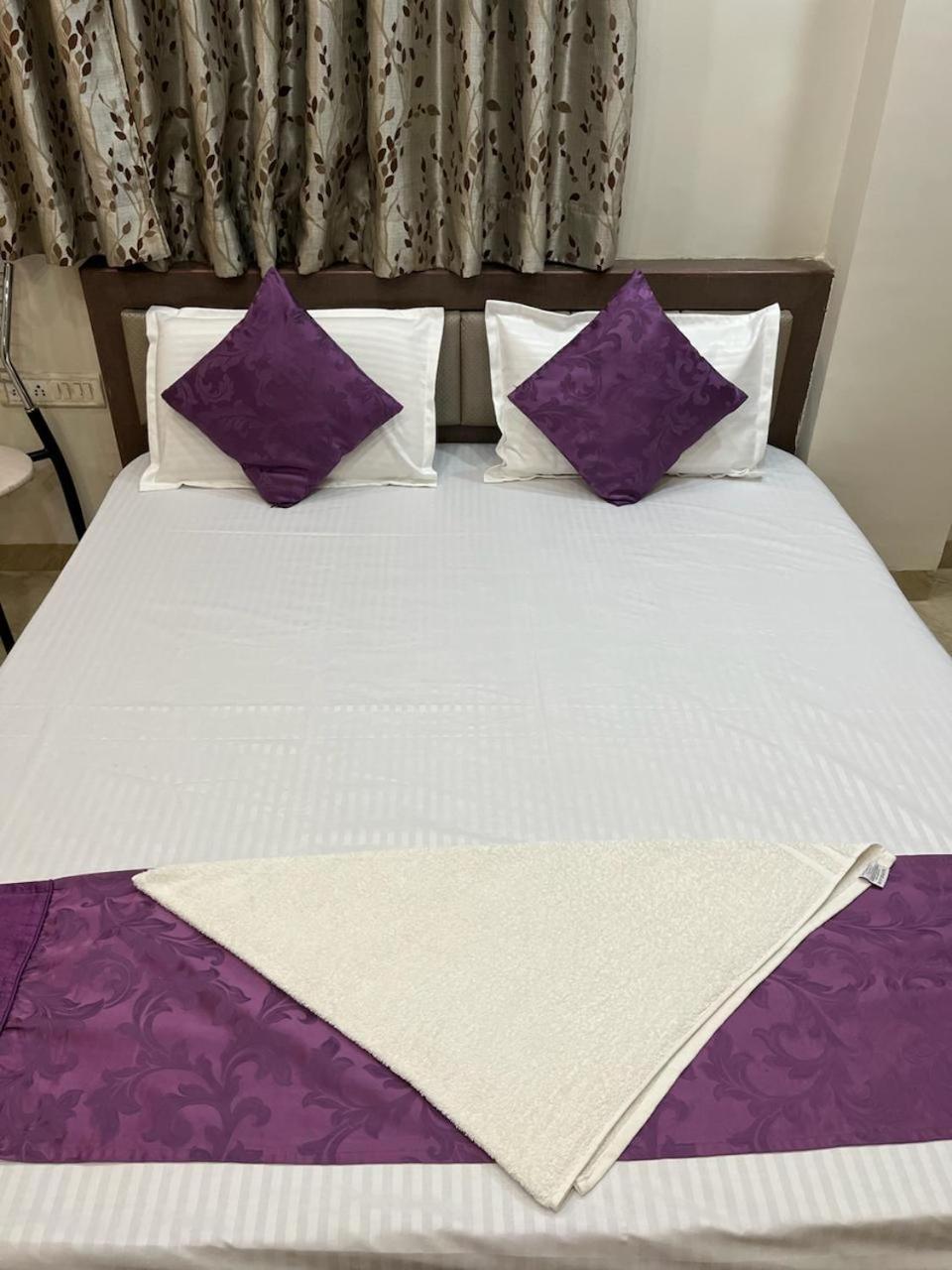 Lavish Living Villa Varanasi Exterior foto