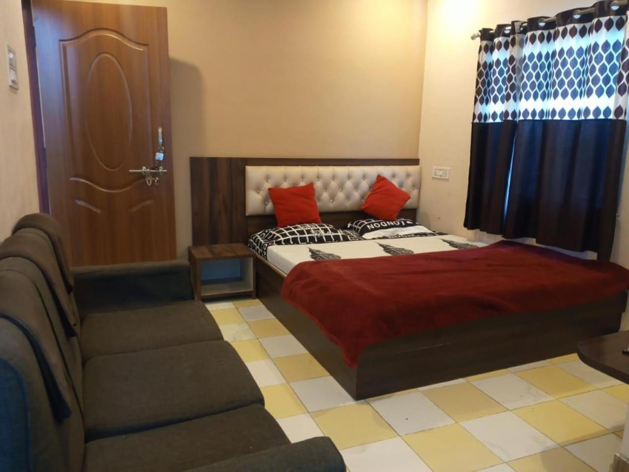 Lavish Living Villa Varanasi Exterior foto